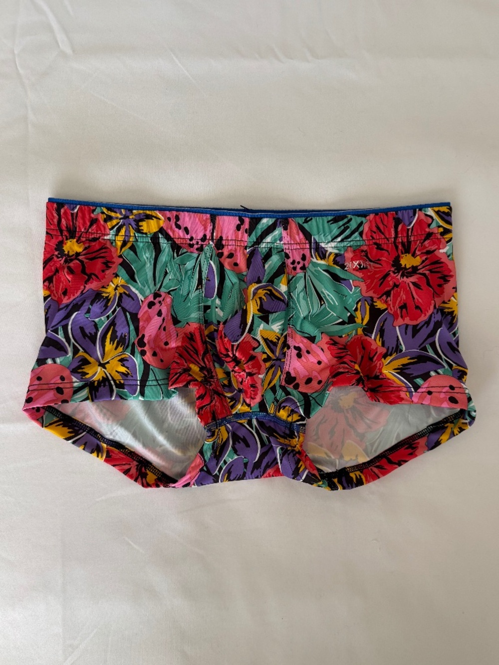 2(x)ist Sliq Micro Trunk - NWT - Size Small